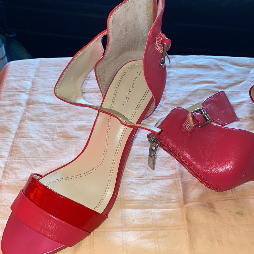 Tahari sandals size 9 - Picture 7 of 7